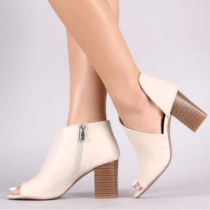 Qupid Peep Toe D Orsay Chunky Stacked Heel Booties Size 8.5